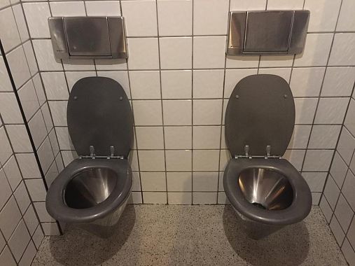 Servizi igienici in un locale di Sodermalm a Stoccolma